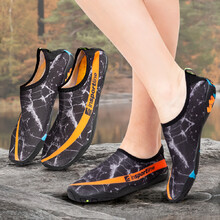 Аква обувки inSPORTline Granota - черен/оранжев