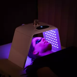 Лицев LED светещ тунел за терапия inSPORTline Coladome 300