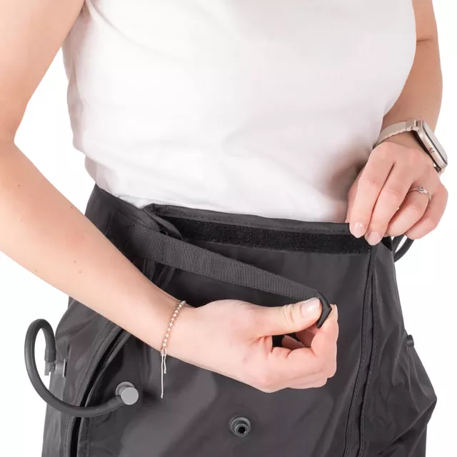 Масажор за крака inSPORTline Compisimo с компресиращи панталони