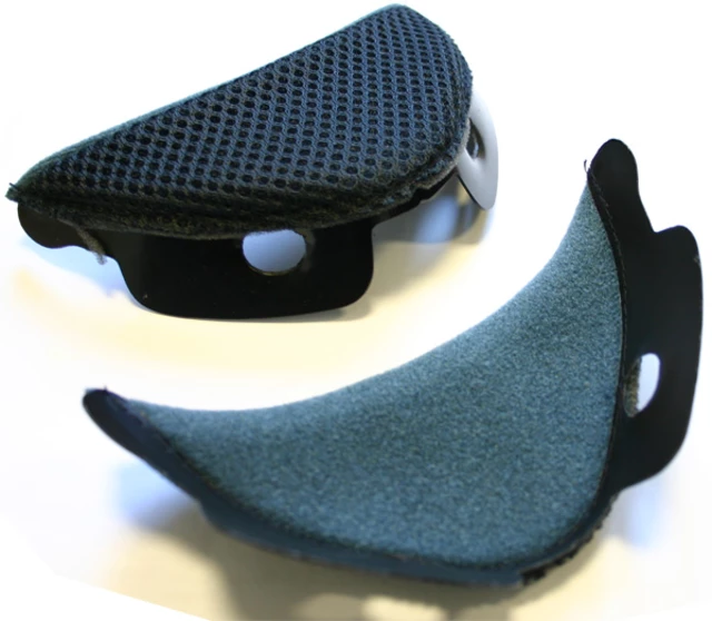 Chin protector for helmet V210
