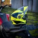 Мото каска W-TEC Banelmeda - šedo-černo-fluo žlutá