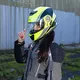 Мото каска W-TEC Banelmeda - šedo-černo-fluo žlutá